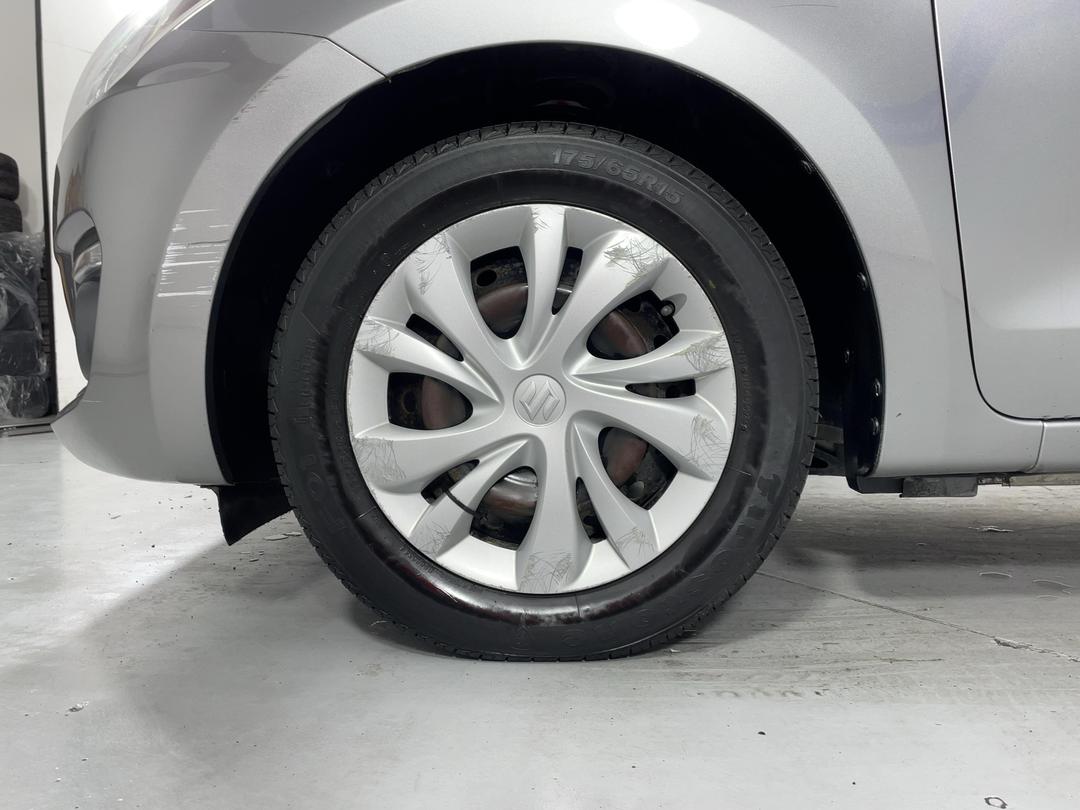 Photo '10' of Suzuki Swift