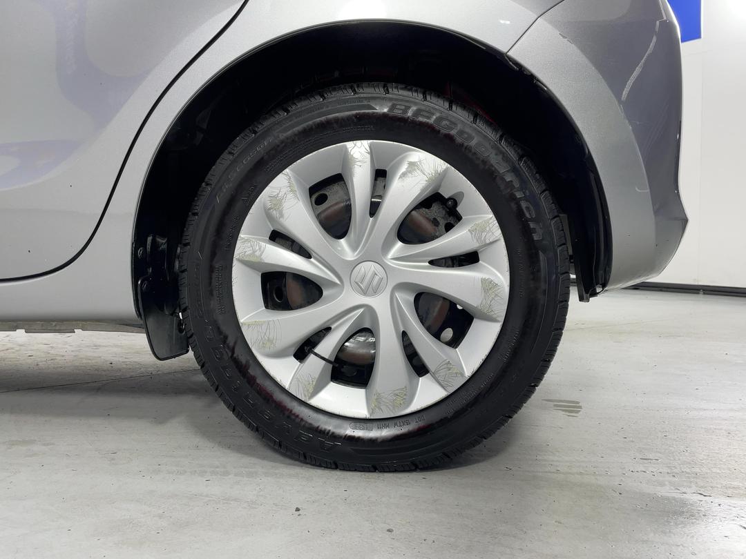 Photo '11' of Suzuki Swift