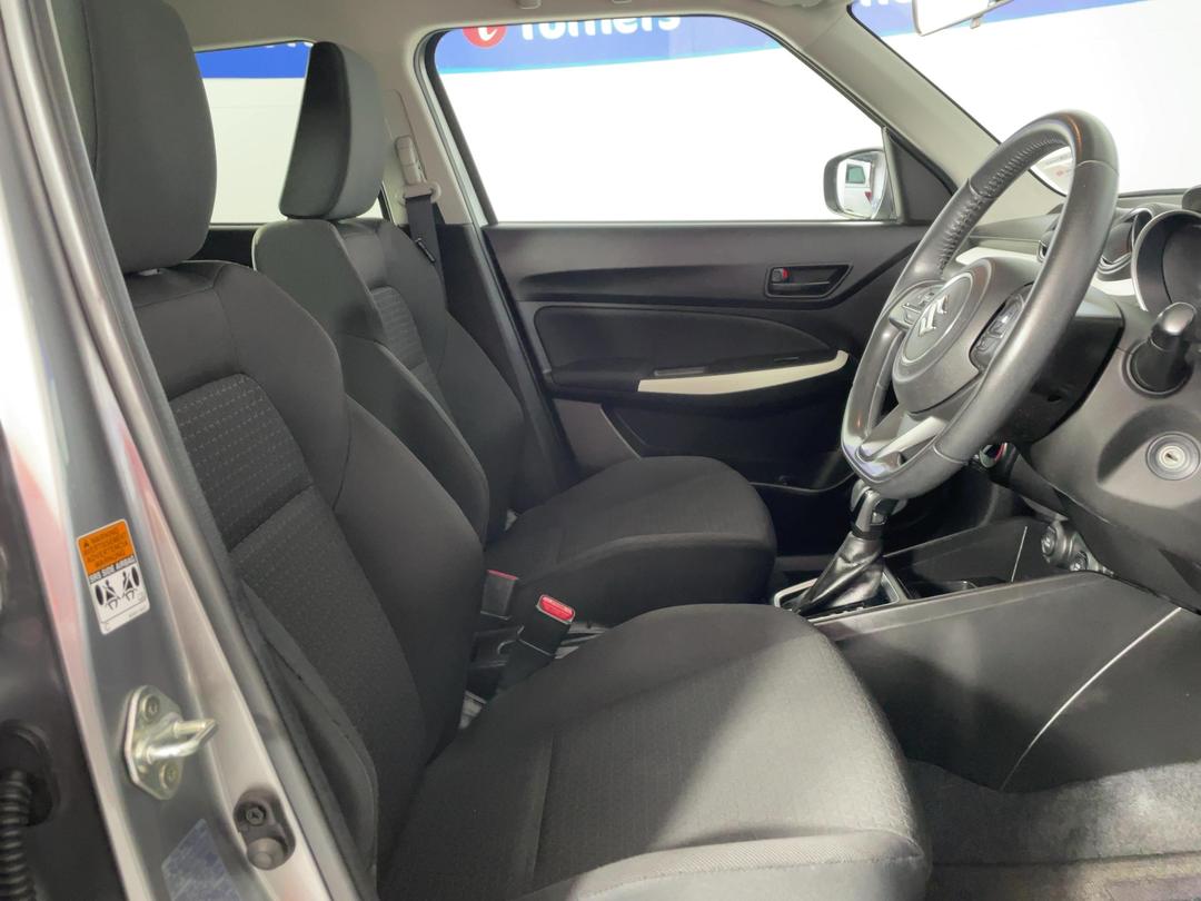 Photo '16' of Suzuki Swift