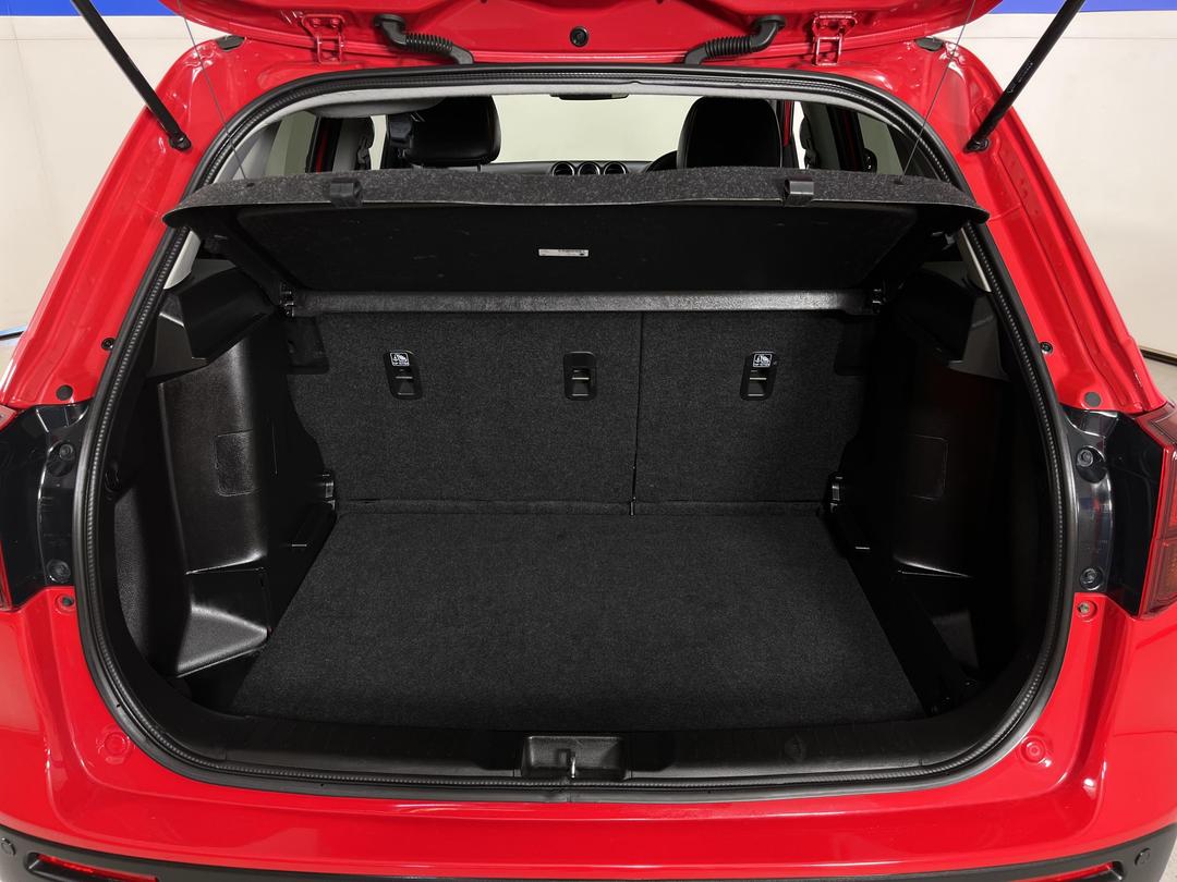 Photo '14' of Suzuki Vitara