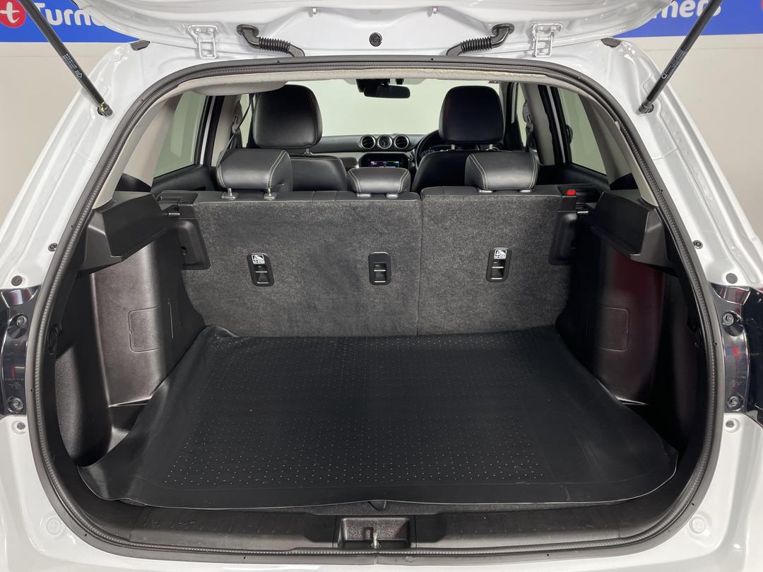 Photo '14' of Suzuki Vitara