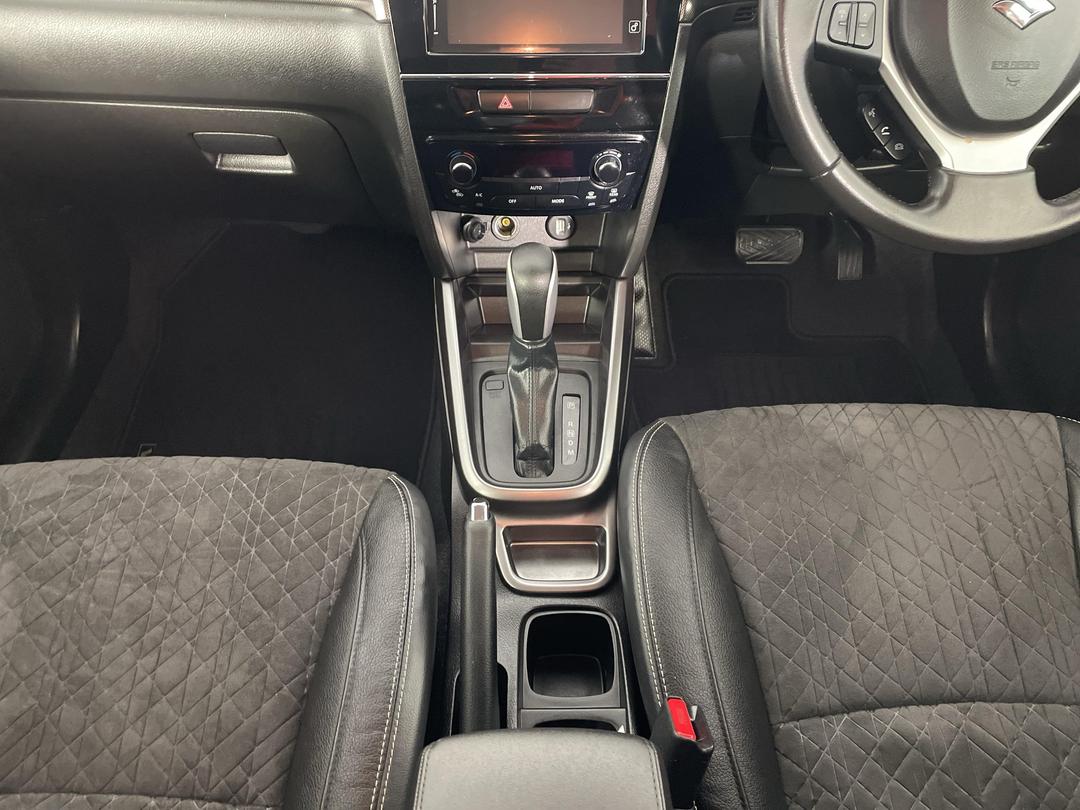 Photo '18' of Suzuki Vitara