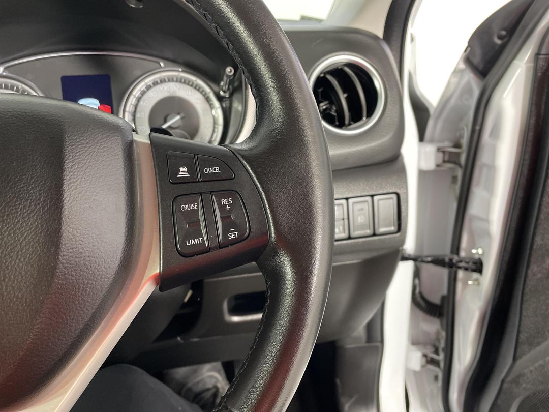 Photo '28' of Suzuki Vitara