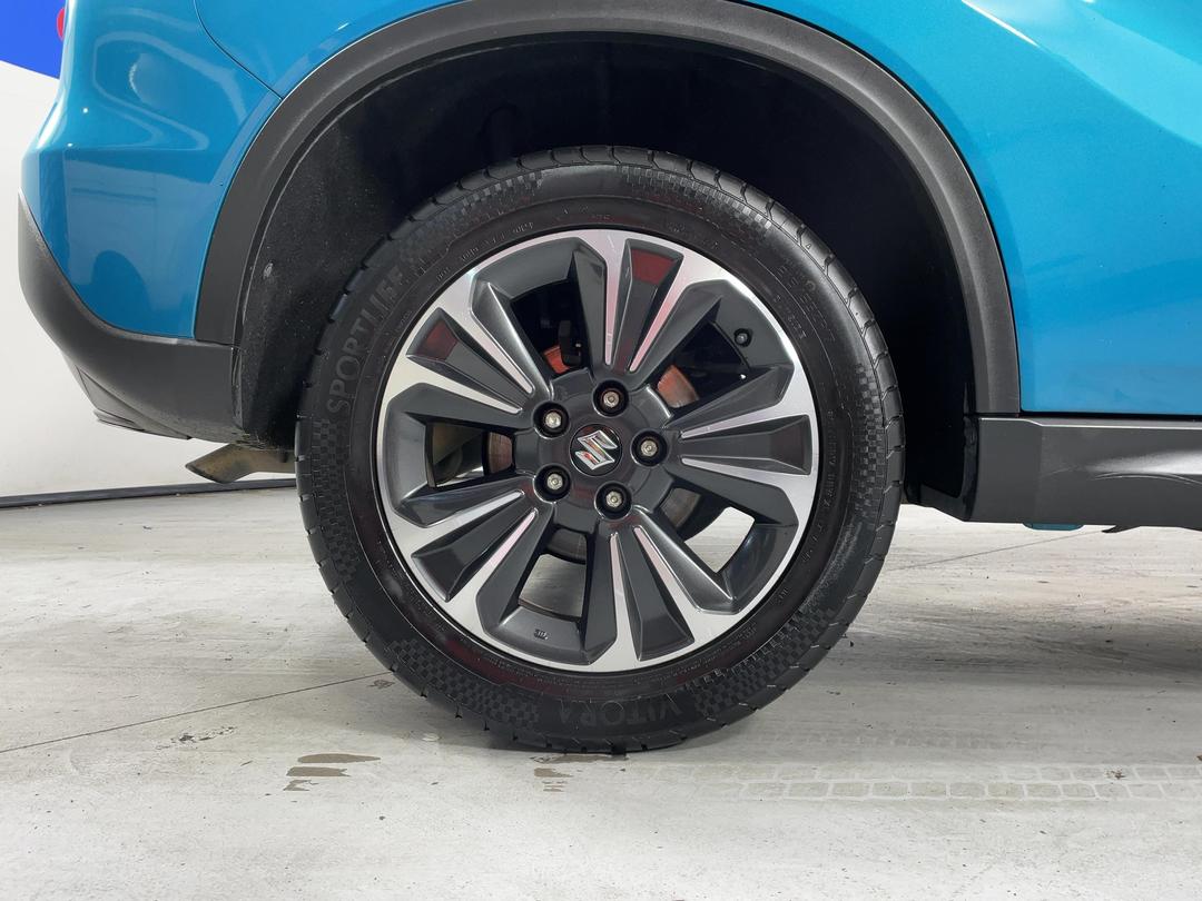 Photo '12' of Suzuki Vitara