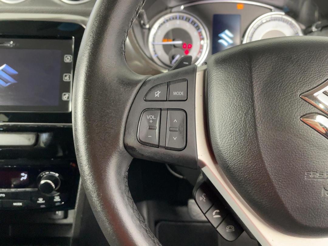 Photo '27' of Suzuki Vitara