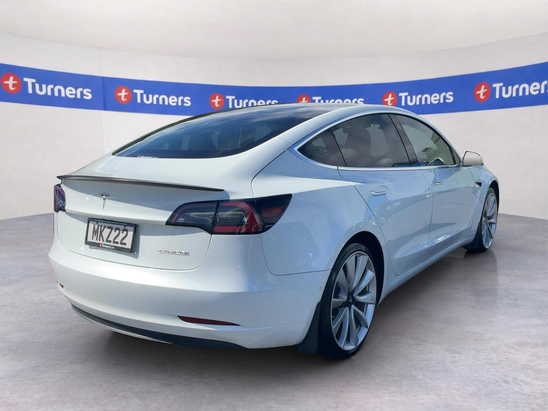 Photo '7' of Tesla Model 3