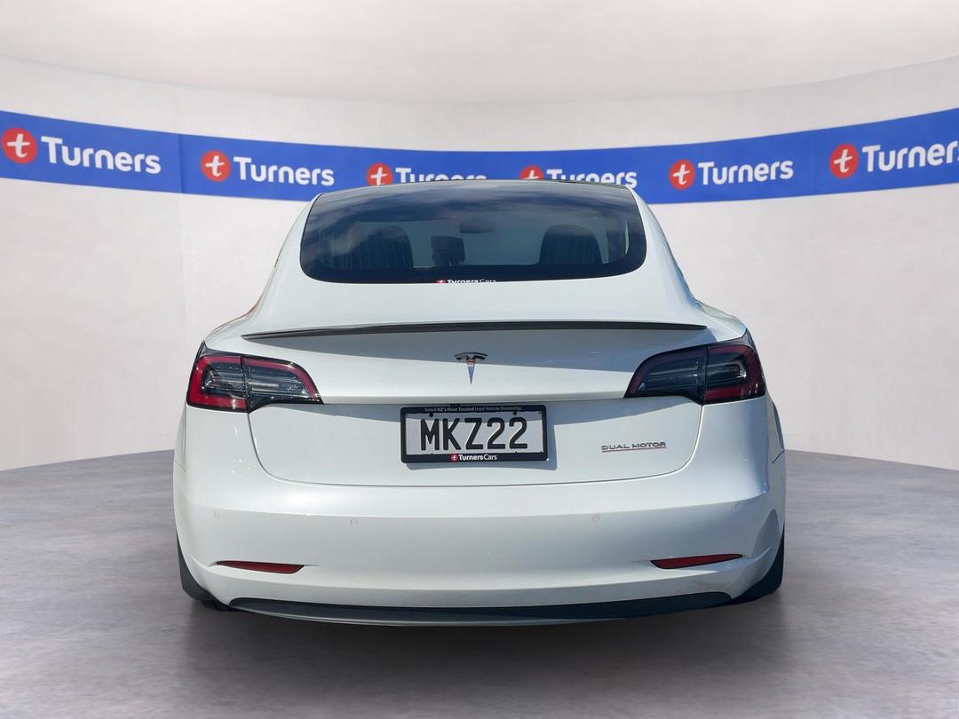Photo '6' of Tesla Model 3