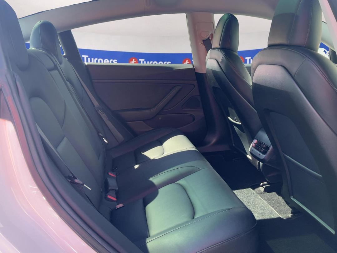 Photo '20' of Tesla Model 3