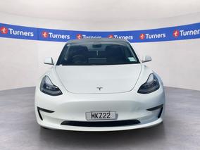 Photo '2' of Tesla Model 3