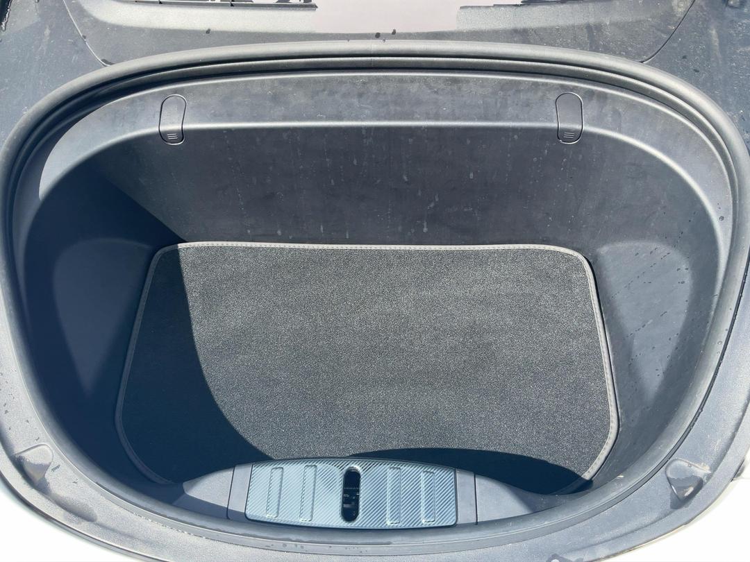 Photo '13' of Tesla Model 3