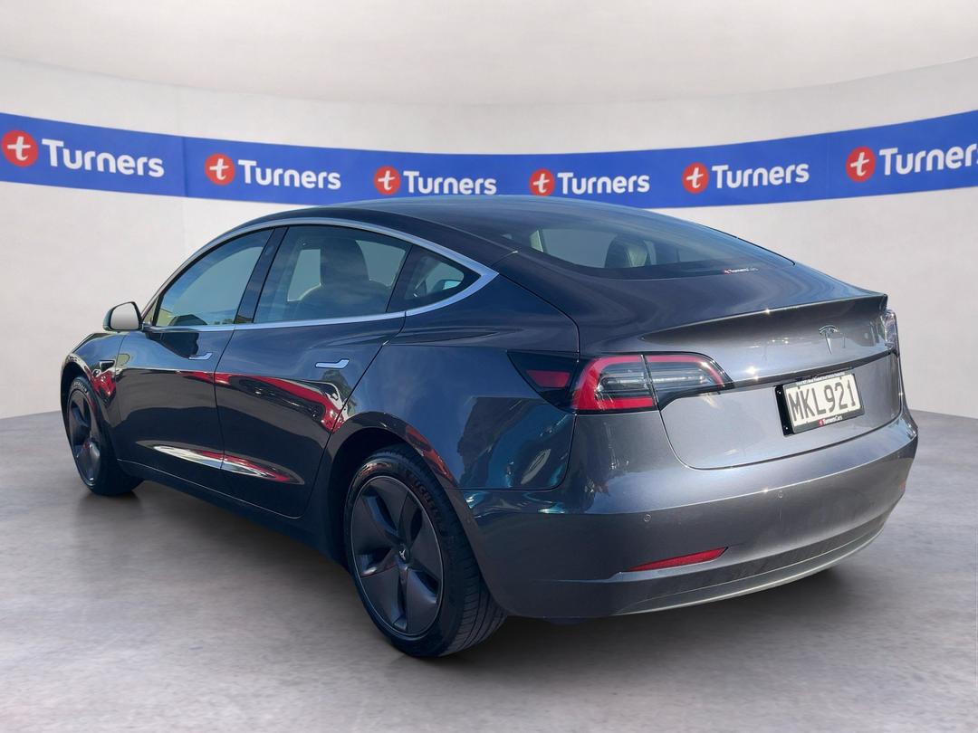 Photo '5' of Tesla Model 3