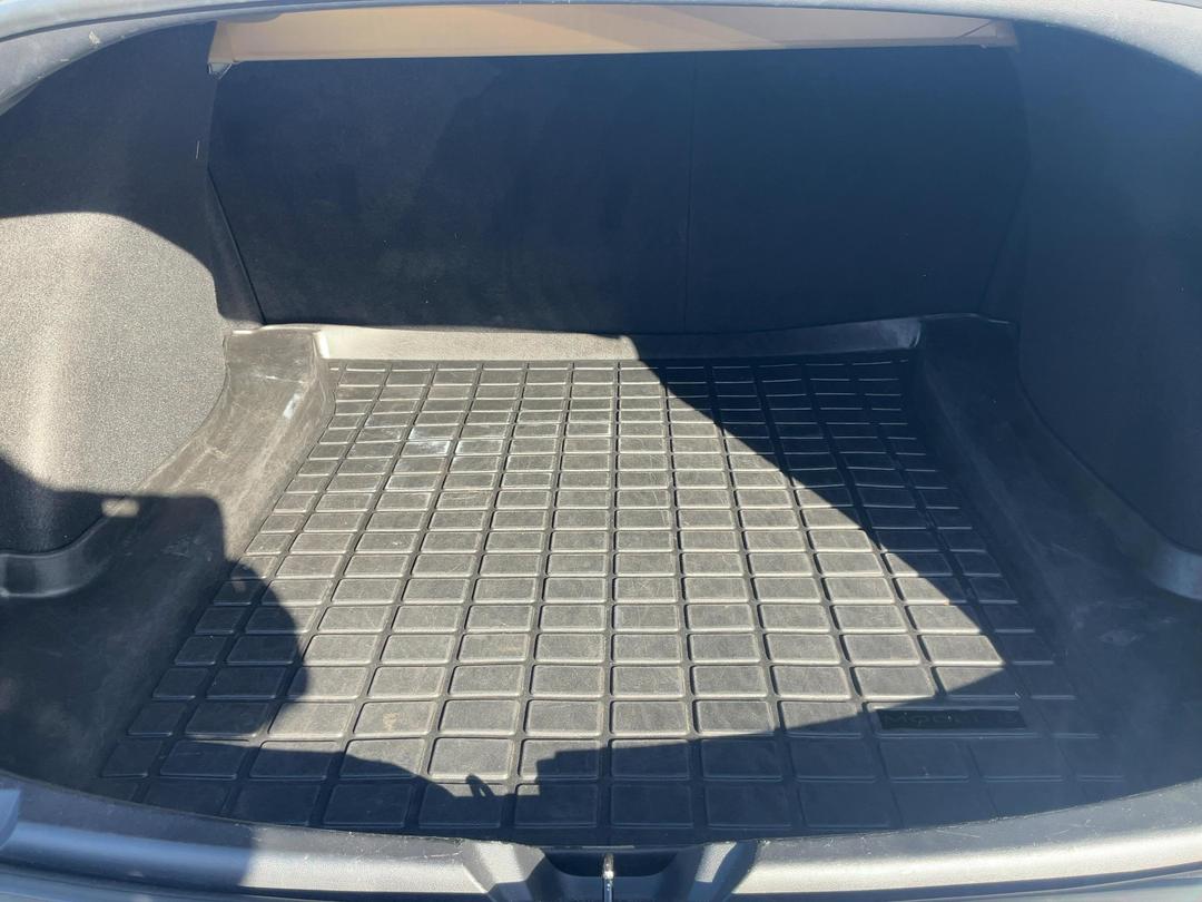 Photo '14' of Tesla Model 3