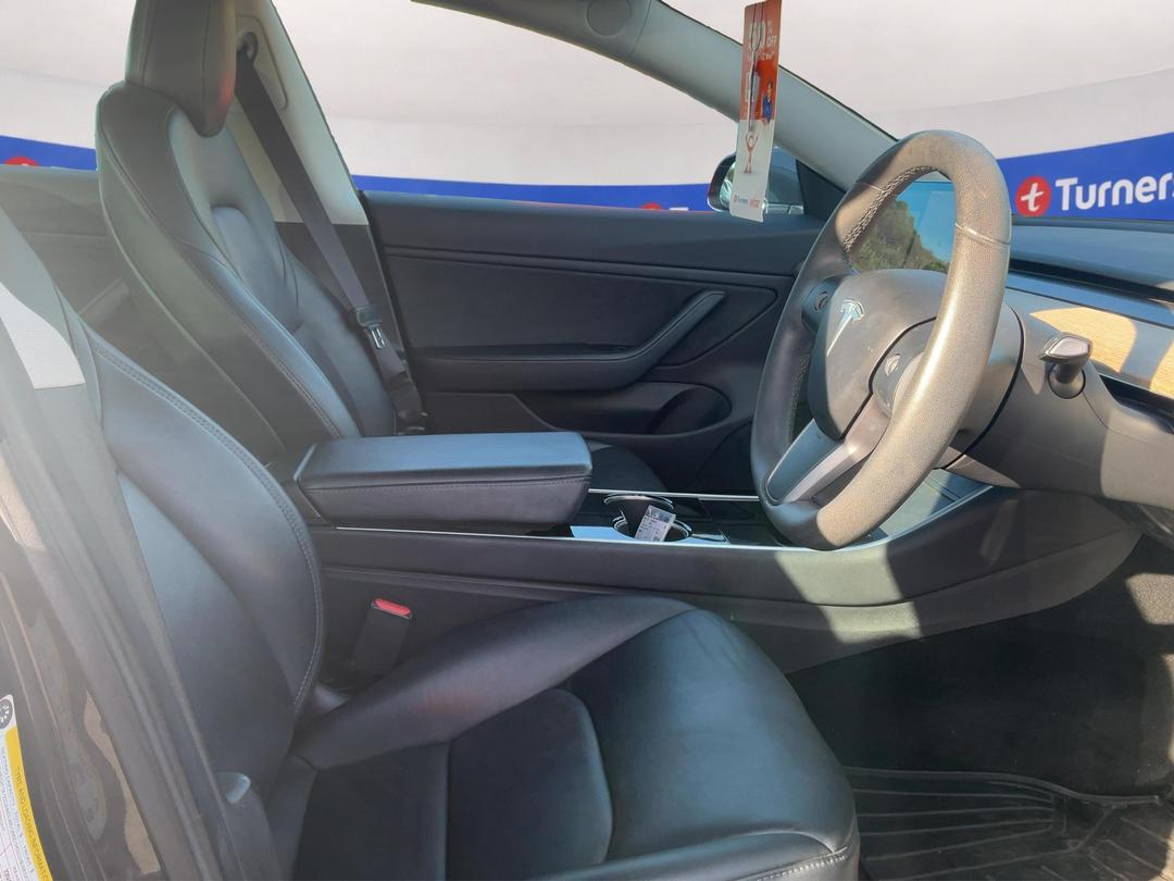 Photo '16' of Tesla Model 3
