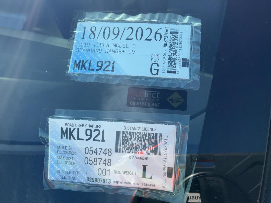 Photo '23' of Tesla Model 3