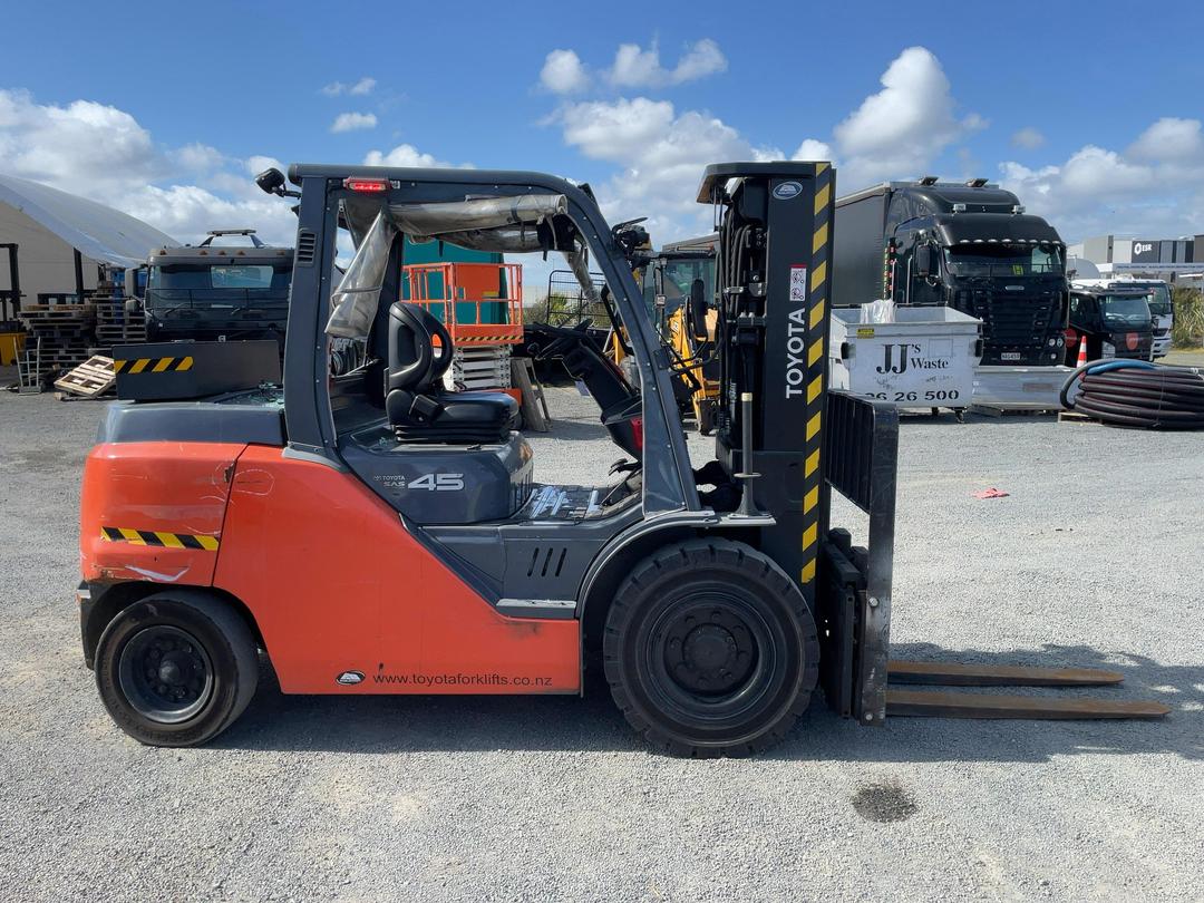 Photo '3' of Toyota 8FD 45N Forklift