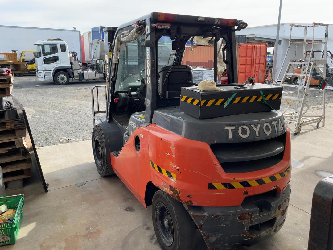 Photo '6' of Toyota 8FD 45N Forklift