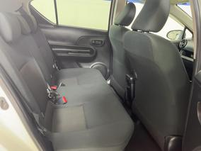 Photo '20' of Toyota Aqua
