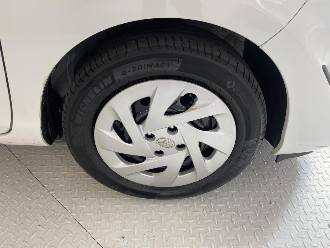 Photo '9' of Toyota Aqua