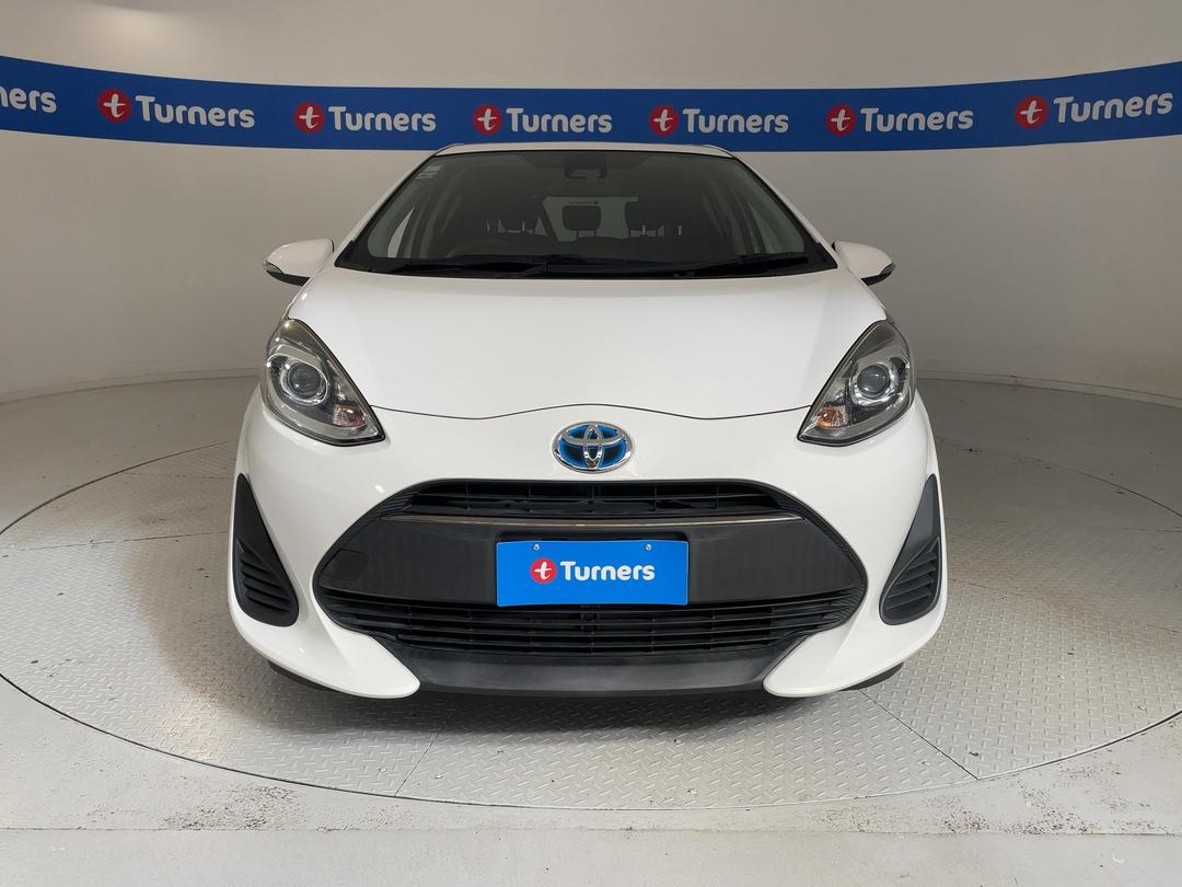 Photo '2' of Toyota Aqua
