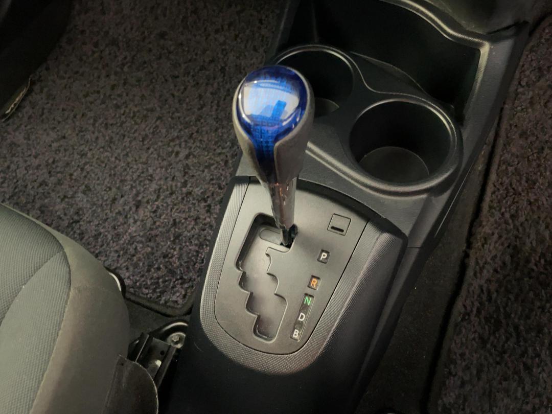 Photo '31' of Toyota Aqua