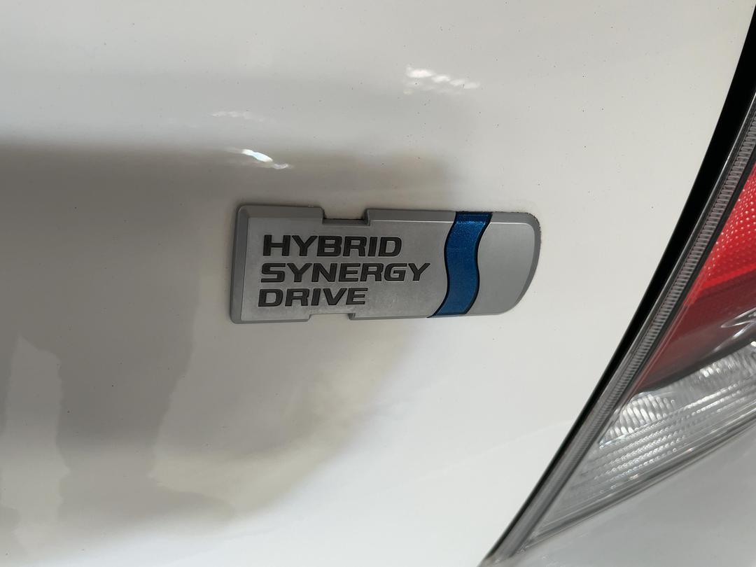 Photo '36' of Toyota Aqua