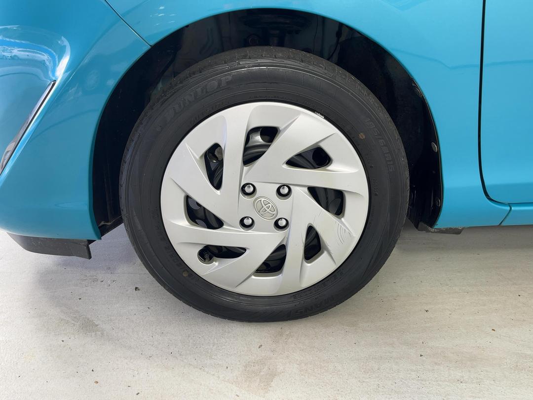 Photo '10' of Toyota Aqua
