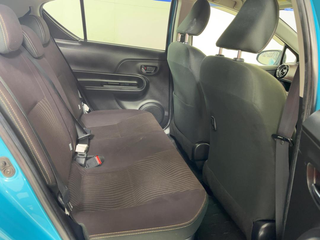 Photo '20' of Toyota Aqua