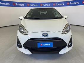 Photo '2' of Toyota Aqua
