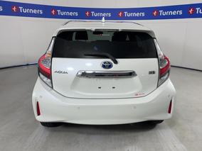 Photo '6' of Toyota Aqua
