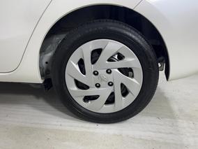 Photo '11' of Toyota Aqua
