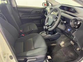 Photo '16' of Toyota Aqua