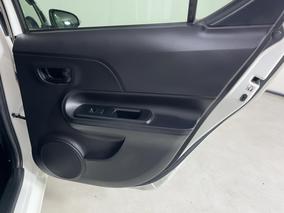 Photo '19' of Toyota Aqua