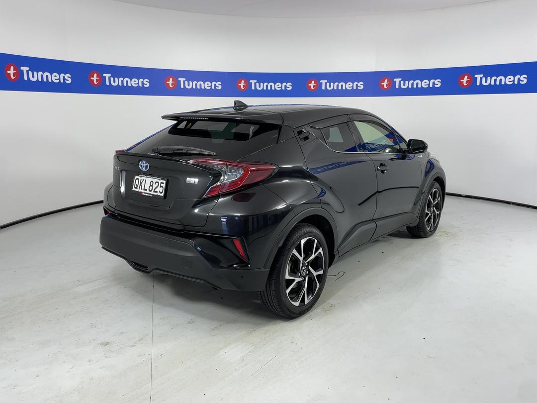 Photo '7' of Toyota C-HR