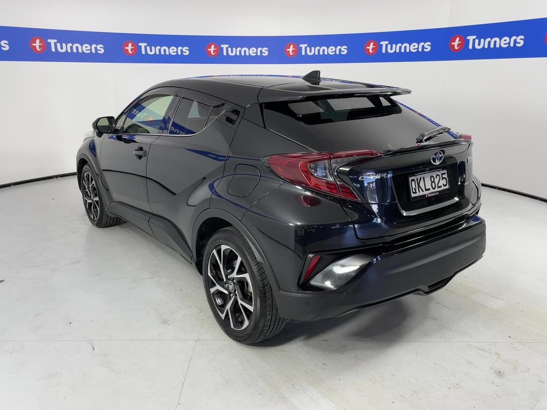 Photo '5' of Toyota C-HR
