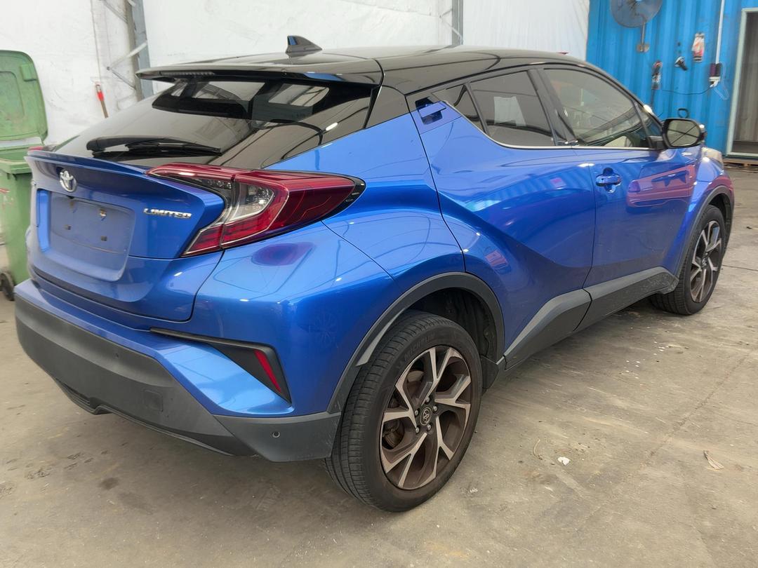 Photo '6' of Toyota C-HR Limited