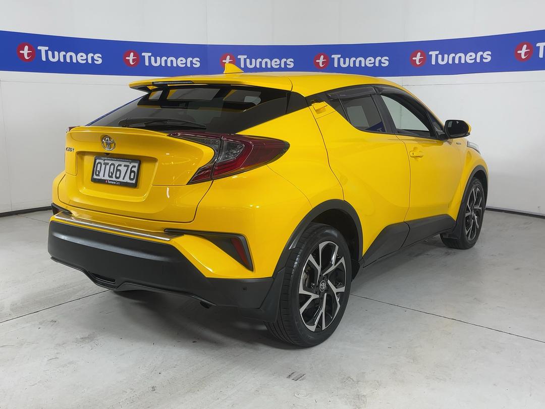 Photo '7' of Toyota C-HR