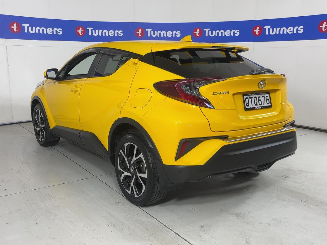 Photo '5' of Toyota C-HR