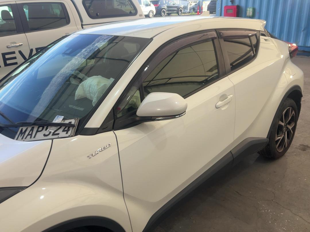 Photo '7' of Toyota C-HR Photo '7' of Toyota C-HR
