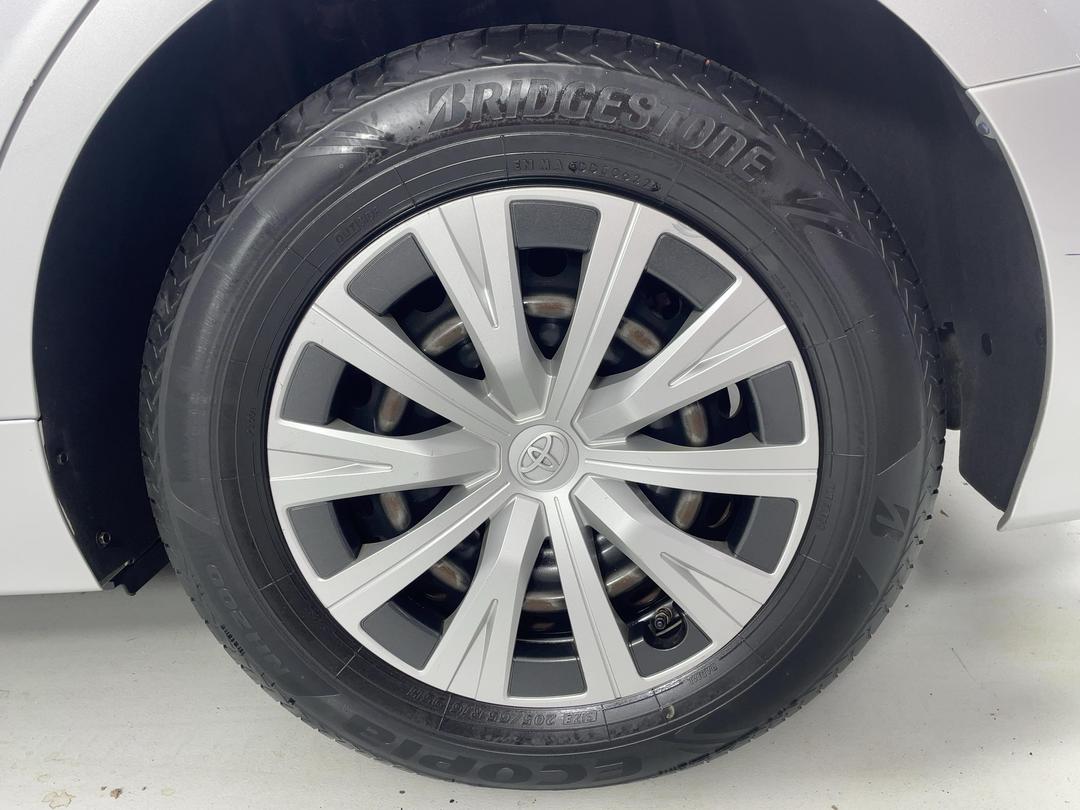 Photo '11' of Toyota Camry