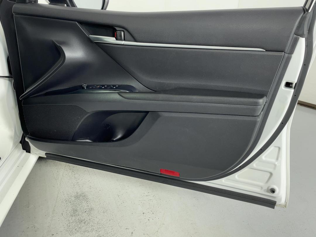 Photo '15' of Toyota Camry