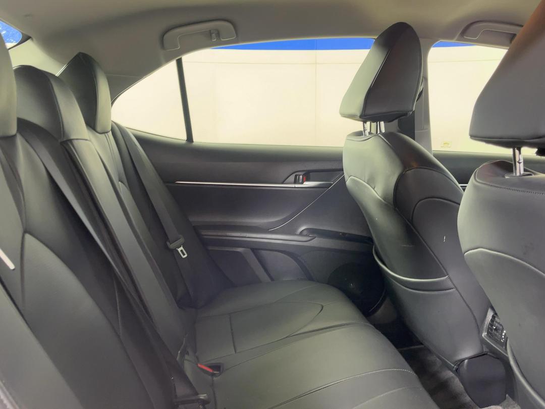 Photo '20' of Toyota Camry