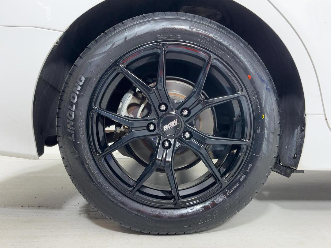 Photo '12' of Toyota Camry