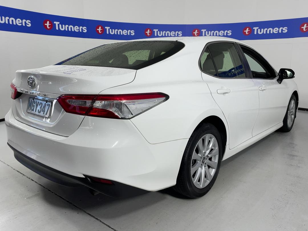 Photo '7' of Toyota Camry
