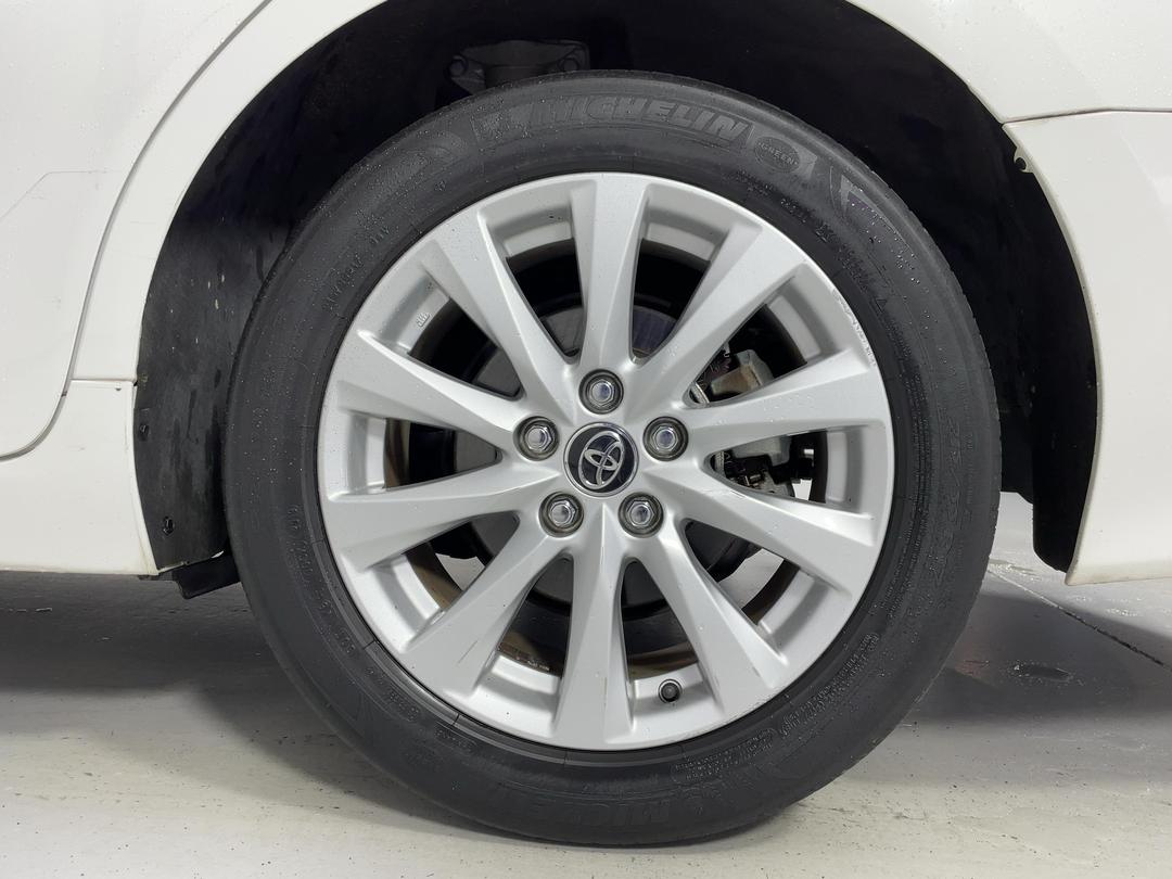 Photo '11' of Toyota Camry
