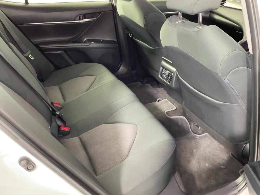 Photo '20' of Toyota Camry