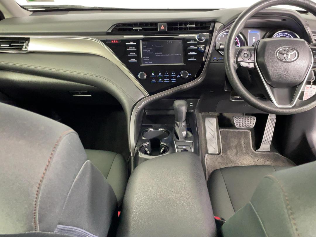Photo '17' of Toyota Camry