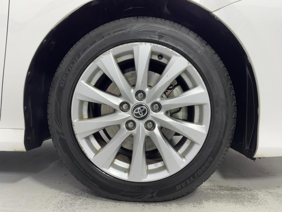 Photo '9' of Toyota Camry