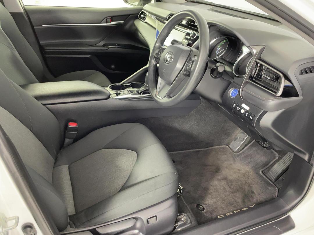 Photo '16' of Toyota Camry