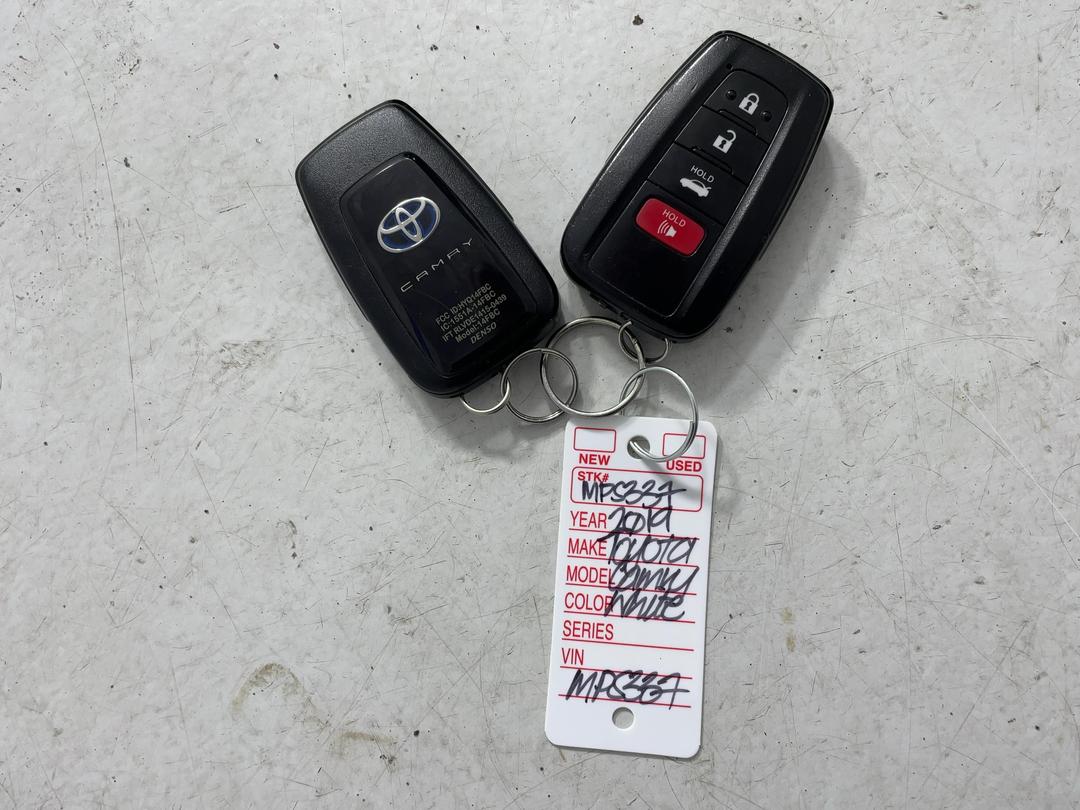 Photo '22' of Toyota Camry