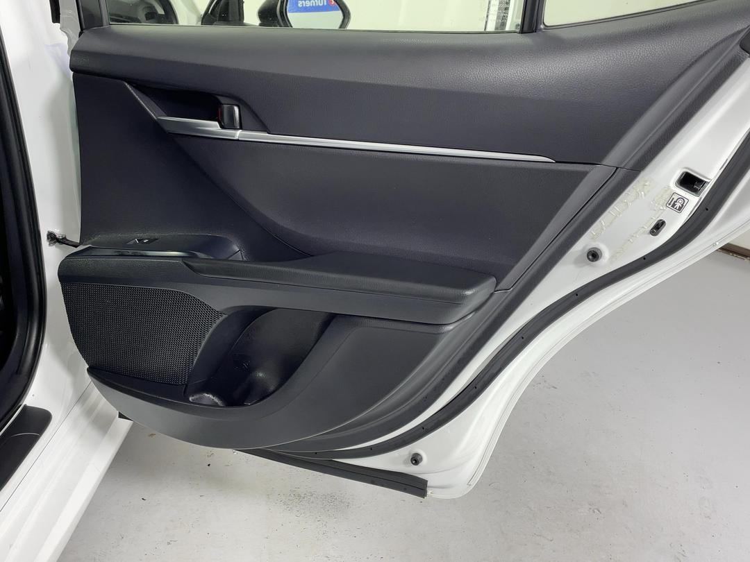 Photo '19' of Toyota Camry